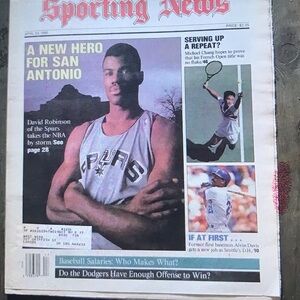 David Robinson Spurs Vintage Newspaper April 23rd 1990